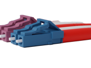 Uvavanyo olunzulu lwe-LC Fiber Connector: Ukusebenza okungaqhelekanga kunye nezicelo ezibanzi