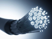 Ukuqonda ngokwahluka kunye nokusetyenziswa kweentlobo ezahlukeneyo zeentambo zeFiber Opc